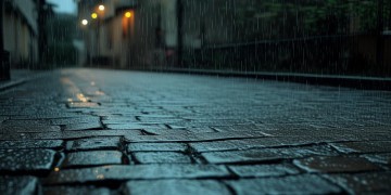 又是午夜的小雨究竟是哪首歌？