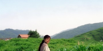 妹子回农村配什么歌最合适呢？